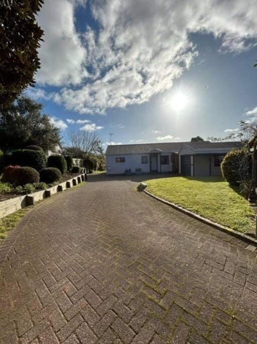 Family Perfect, Winter Getaway, Secure Yard, Parking, Mountain Bikes, Arcade Rotorua Exterior foto